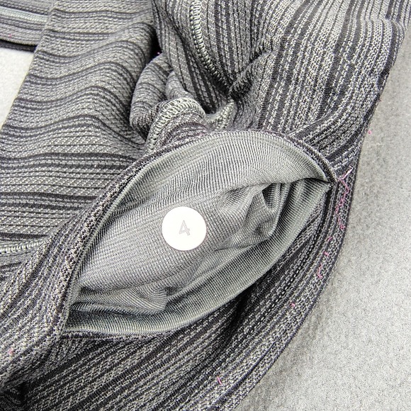 Lululemon Leggings Lot Women 4/6 Multicolor Cropped Athleisure Yoga Gym 6 Count - Picture 12 of 16